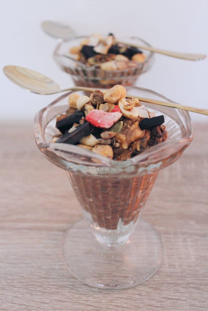 Vegansk-snickers-chiapudding-683x1024 - Snickerschia