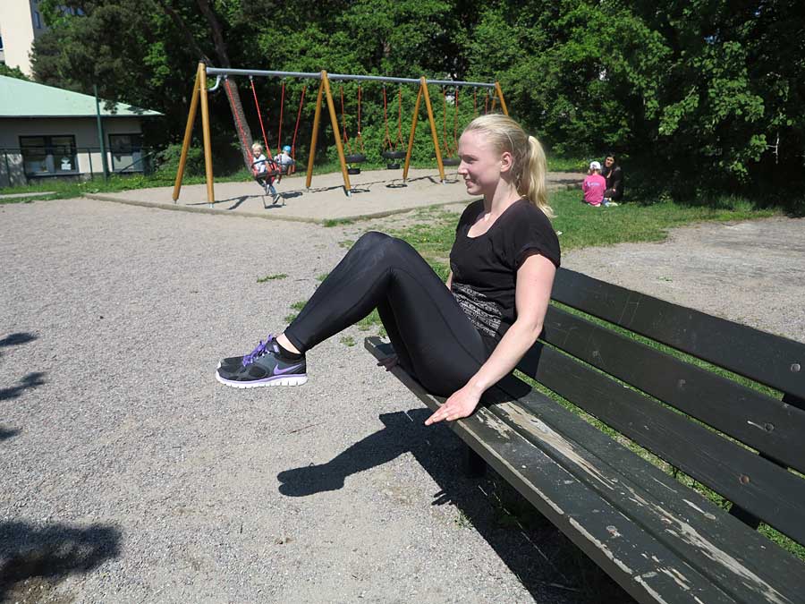 mage_parkbank mage_parkbank - Mage med benindrag -dagens utomhusövning