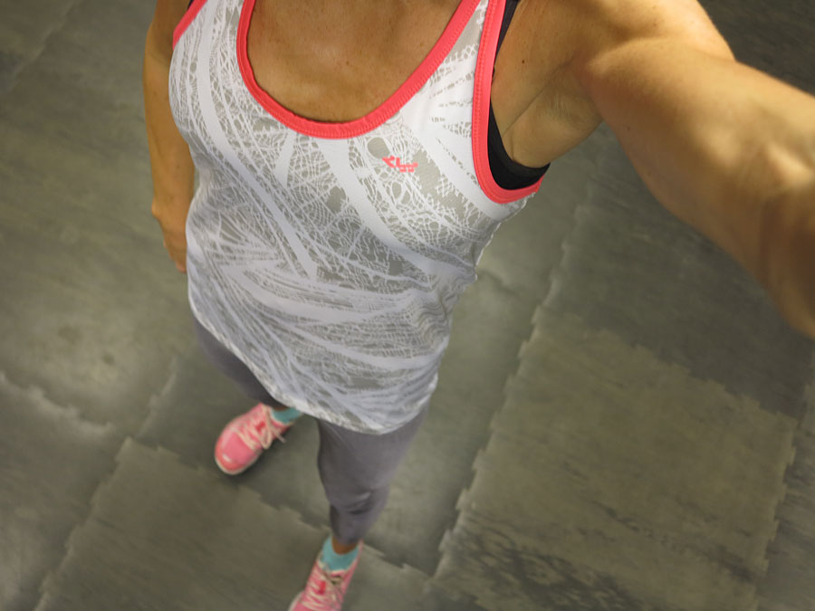 rohn_outf1 rohn_outf1 - Enbenssquat för stark kropp & själ