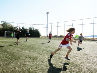 Fotboll på Mythos Beach /annalissjanis.se