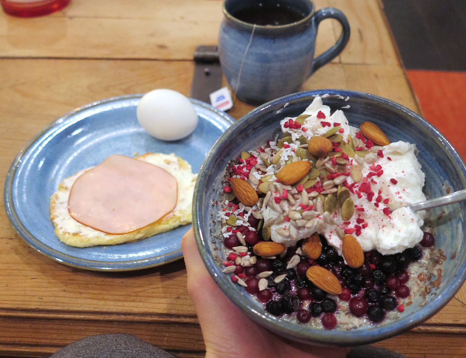 Chiapudding med bär, kvarg & nötter /annalissjanis.se