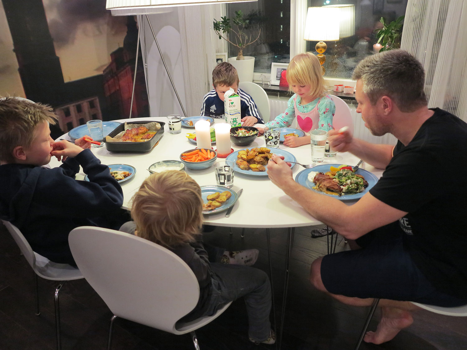 Familjemiddag hos Lissjanis.