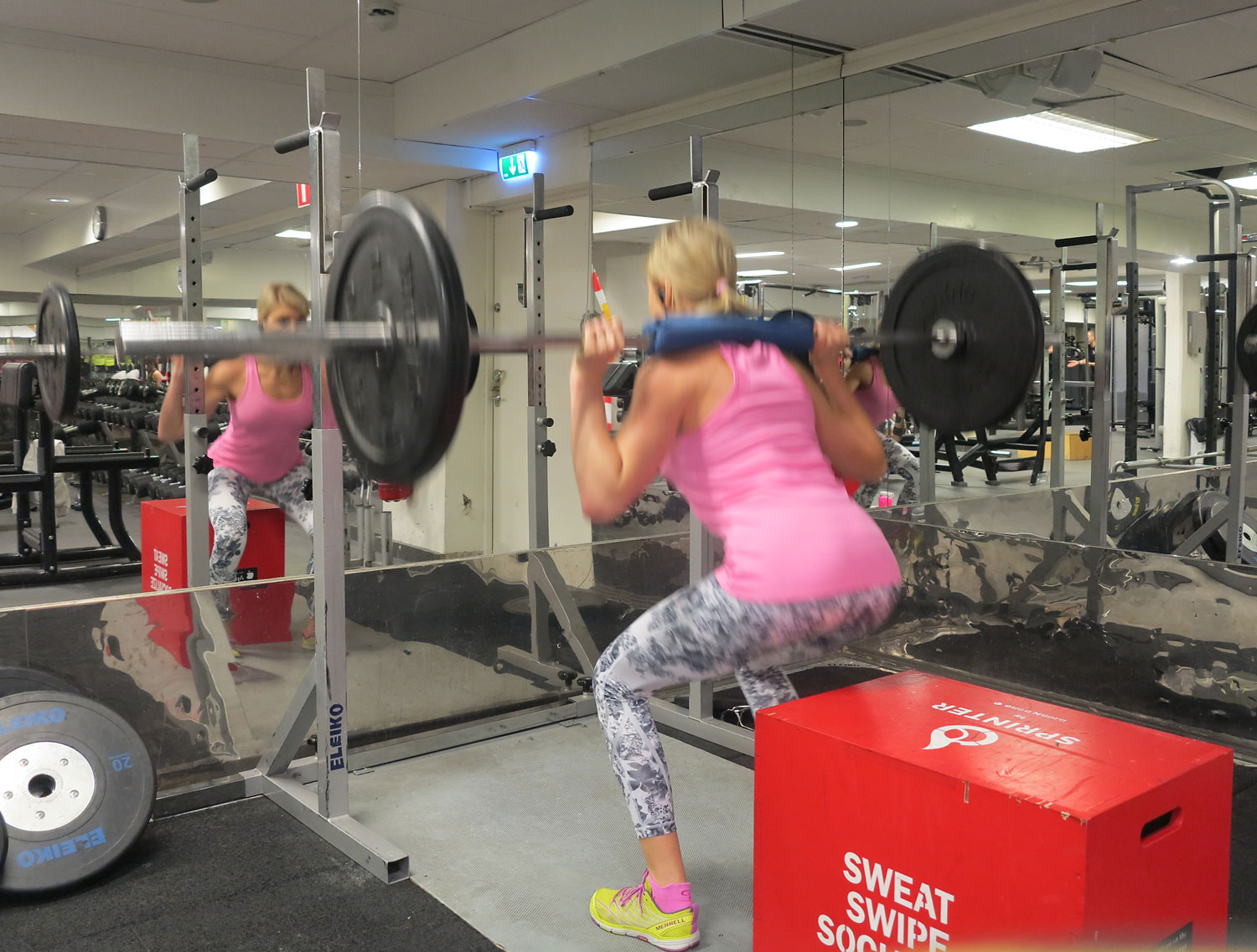 Knäböj till låda/Anna Lissjanis