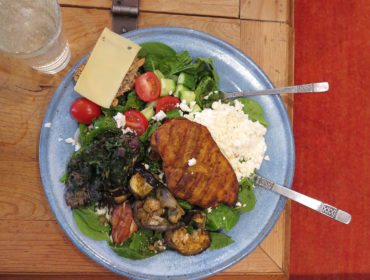 Grillad kyckling med grönsaker.