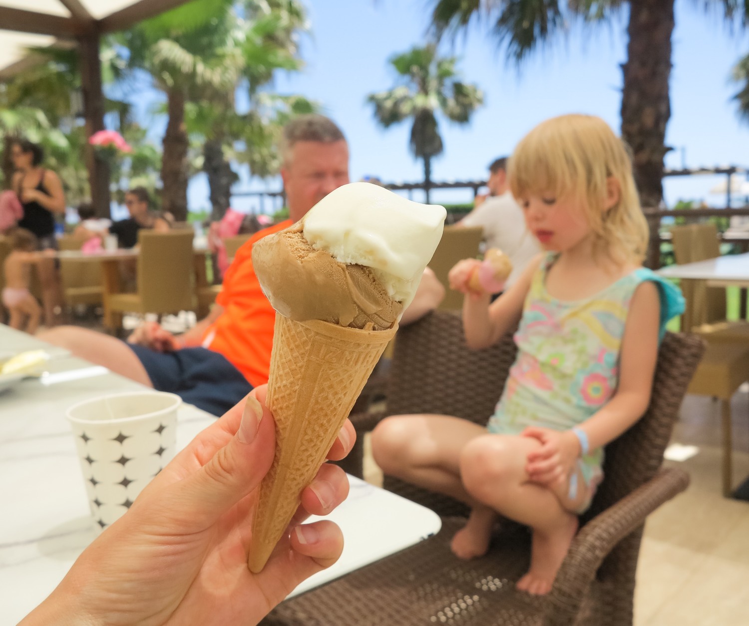 Glass med Jonna i Turkiet/Anna Lissjanis