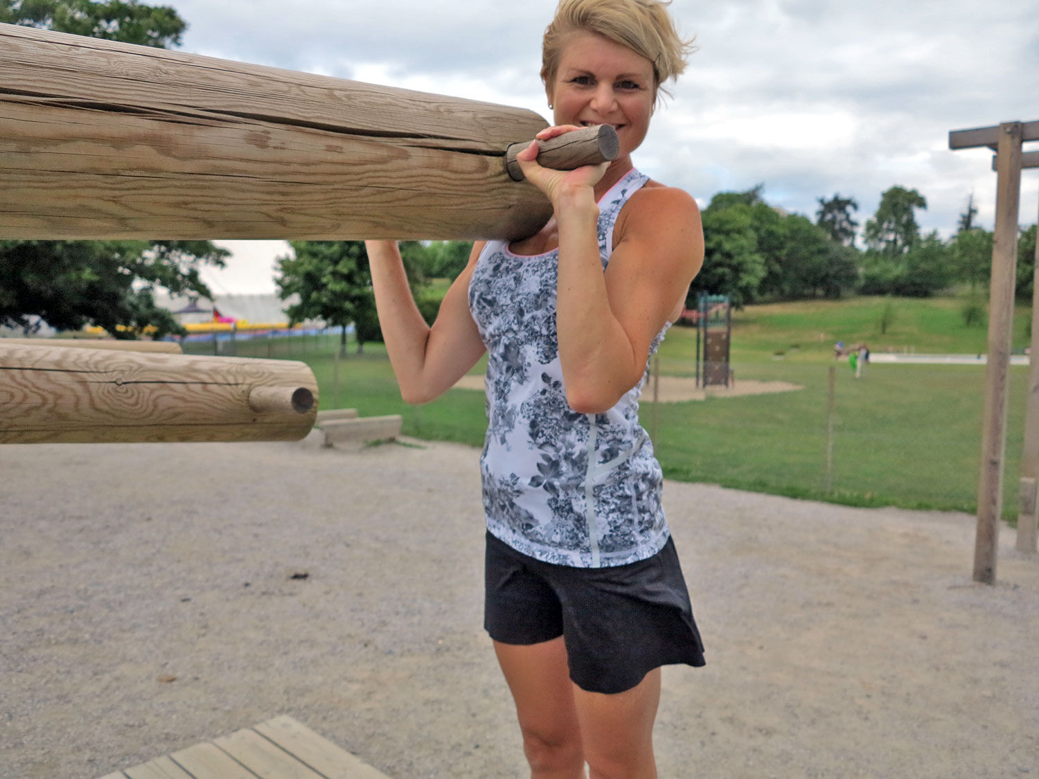 Anna Lissjanis vid utomhusgym