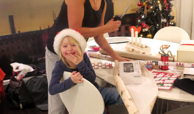 julklappsinslagning