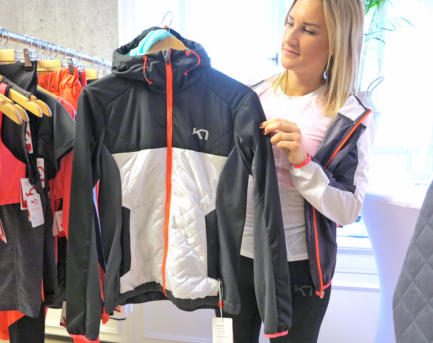 karitraa_jacka - träningsmode