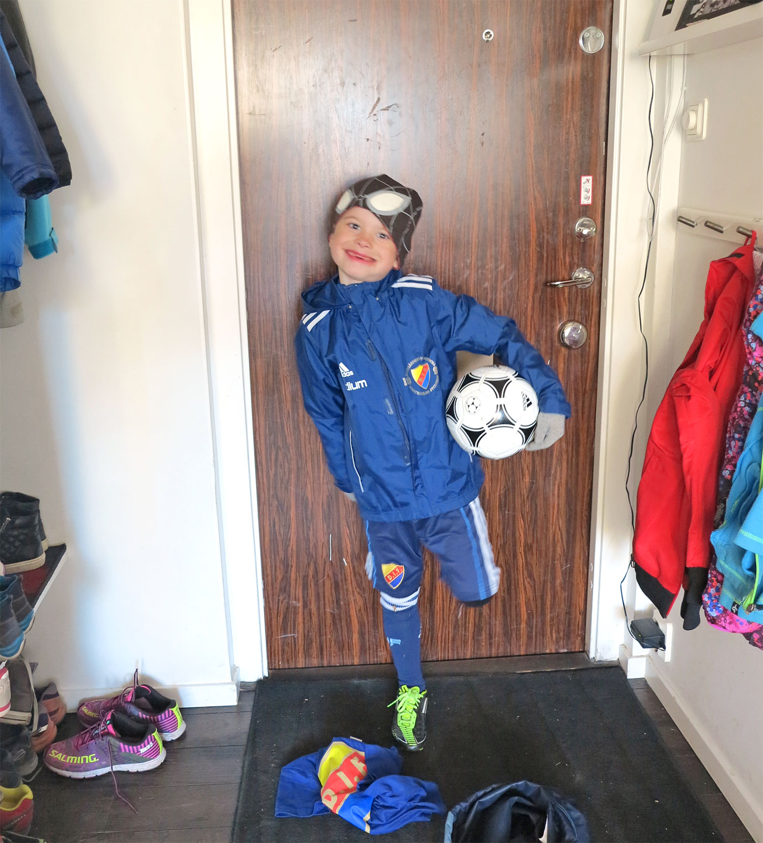 junior_fotboll - Verkligheten IRL v.s. digitalt