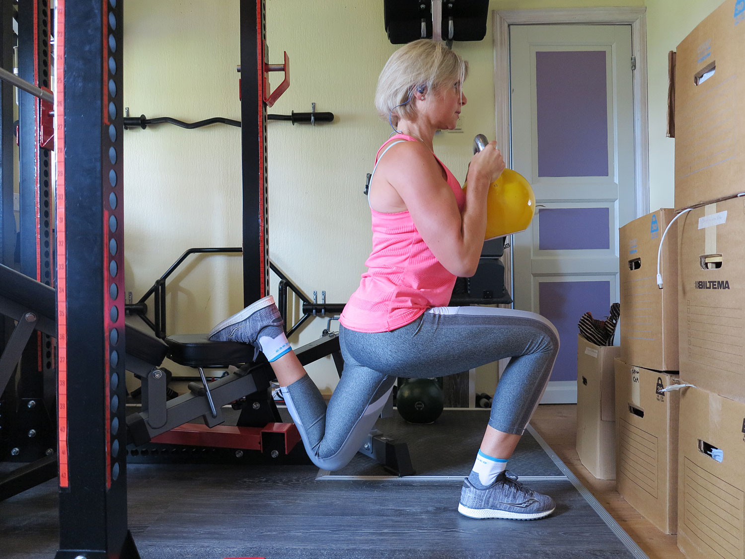 kb_reverselunge - benträning på trång yta