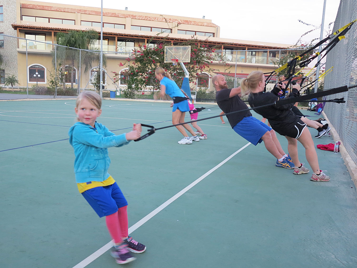 big6_1 - Frisk & Stark Familj på Mythos Beach