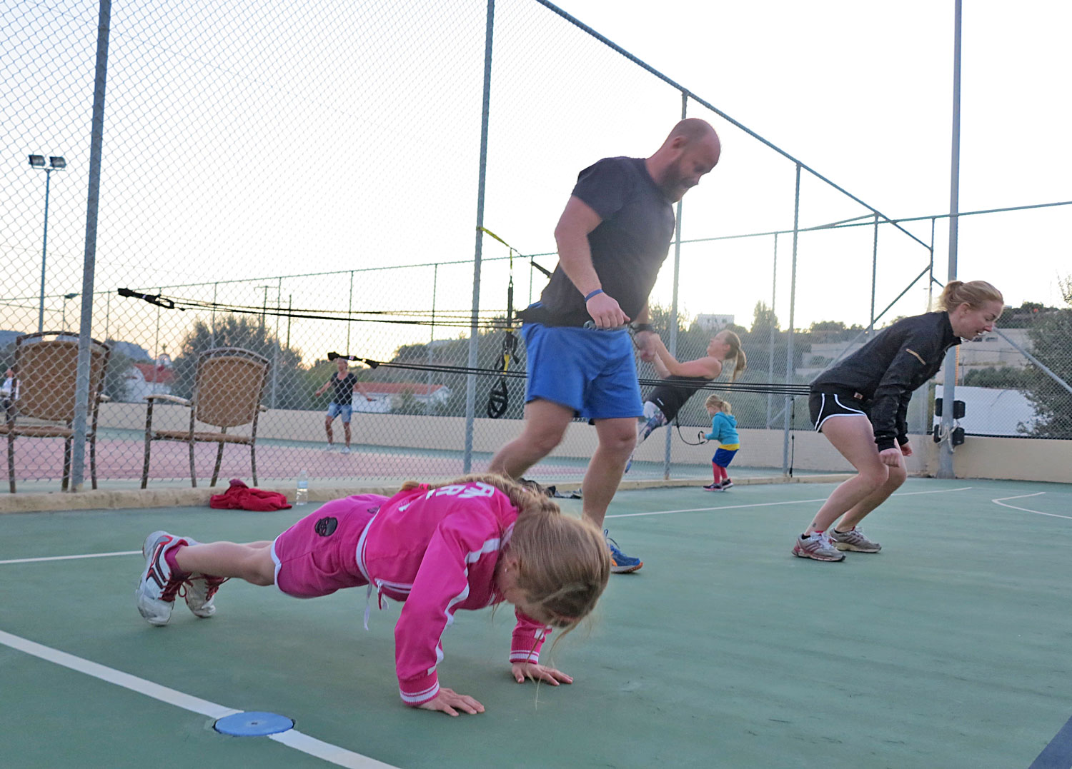 big6_2 - Frisk & Stark Familj på Mythos Beach