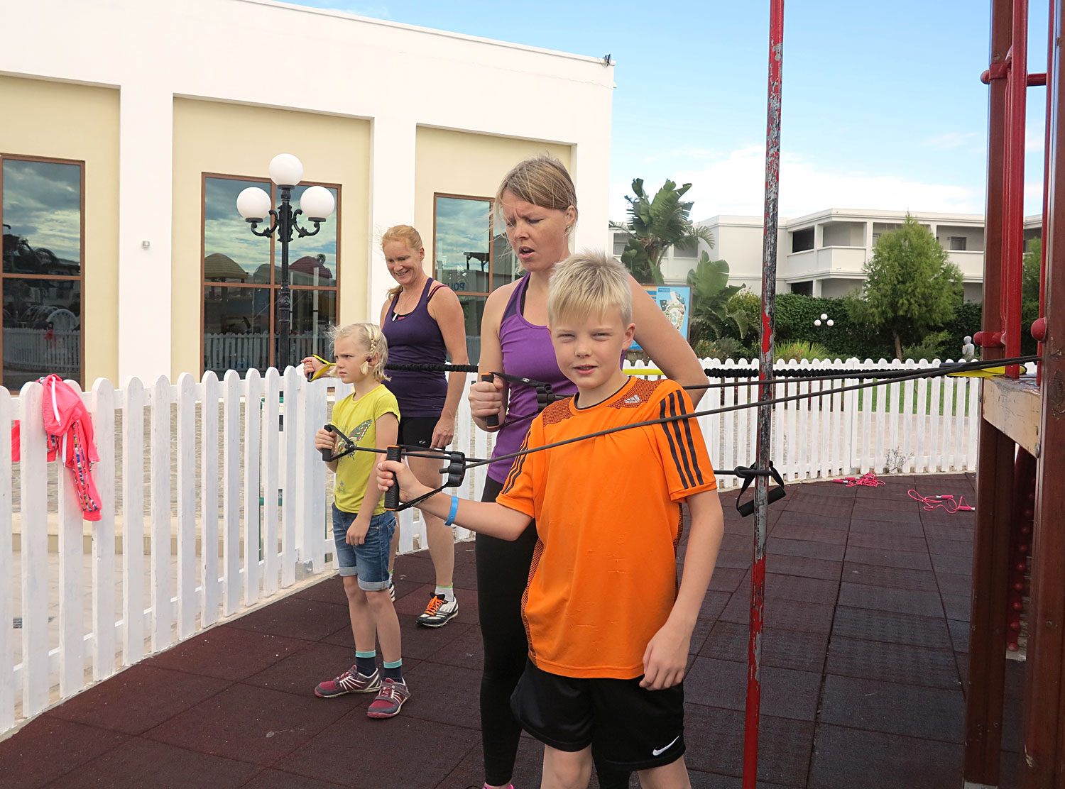 getoutfam_2 - lekplats