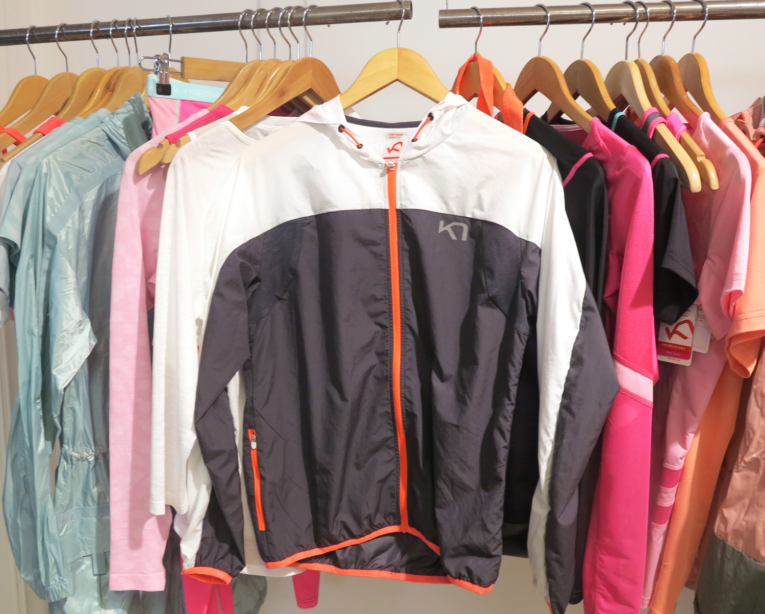 karitraa_jackor1 - Kari Traa