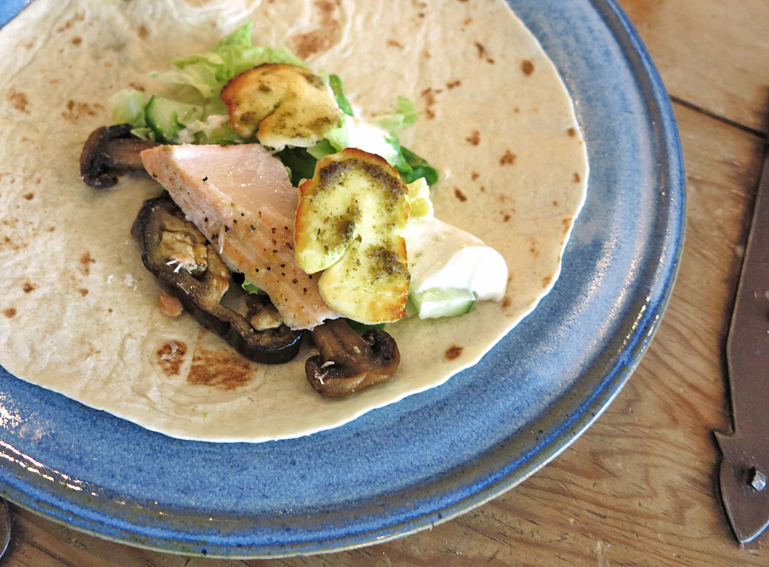 lax_halloumi_pesto_wrap - ugnsgrillad lax