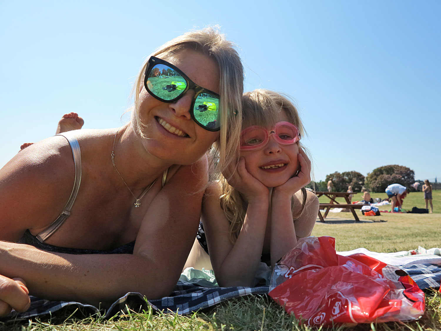 anna_jonna_kampan18 - bikini