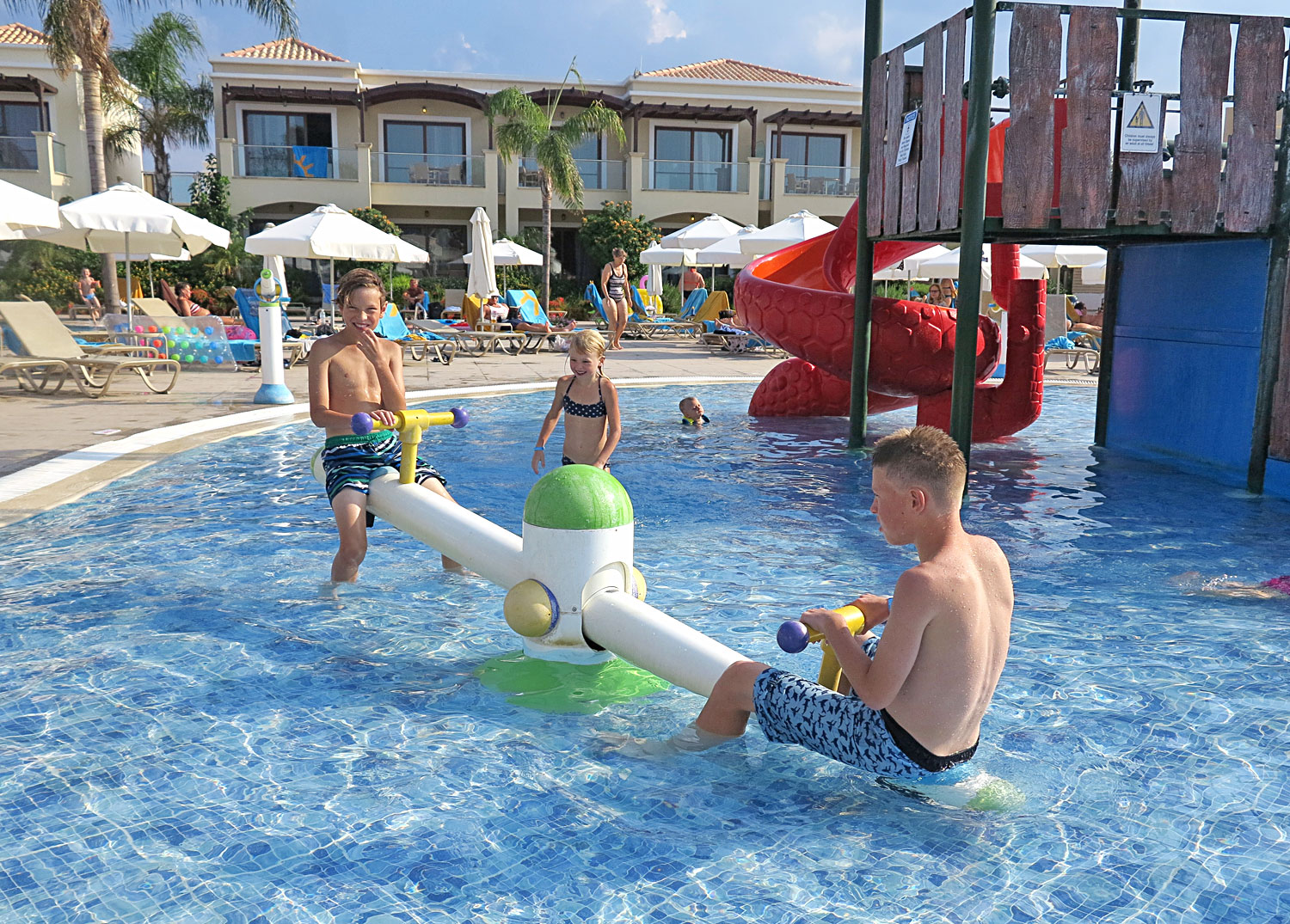 hugo_hampus_gungbrada_mythos18 - Frisk & Stark Familj