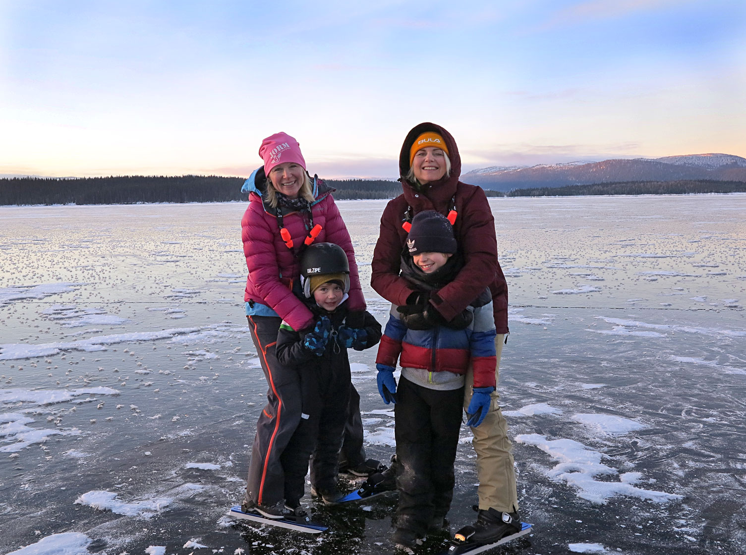 skridskor_jorm_mia_annalissjanis18 - skridskor på Jormsjön