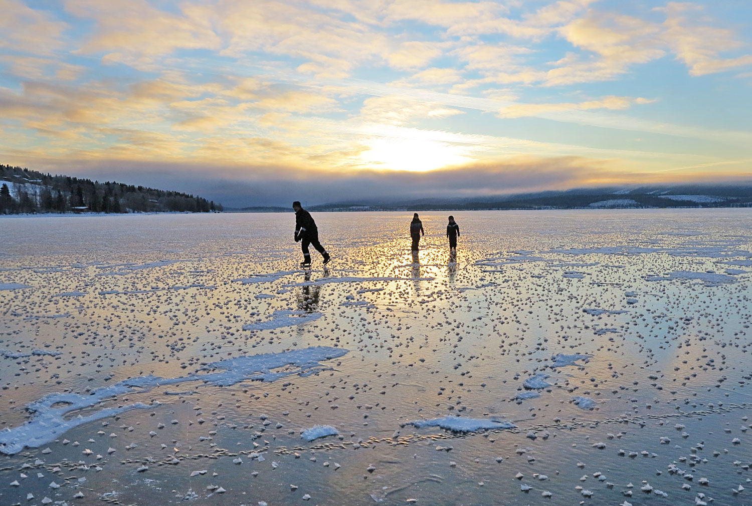 skridskor_jorm_morfar - skridskor på Jormsjön