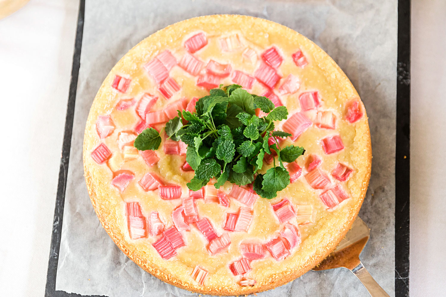 rabarberkladdkaka - vegansk kladdkaka