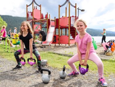 frisk och stark familj - get out to workout