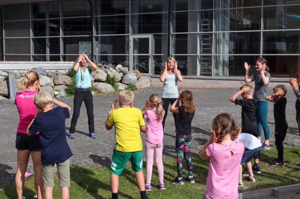 frisk och stark familj - get out to workout