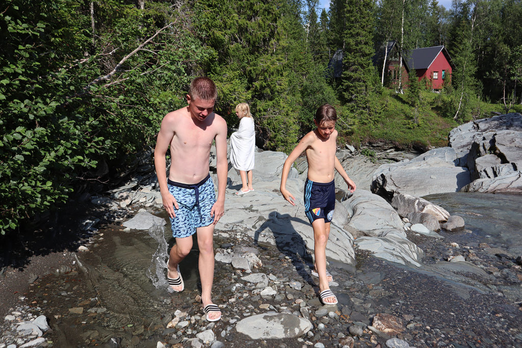 badpojkar_vattenfall-1024x683 - livskickar