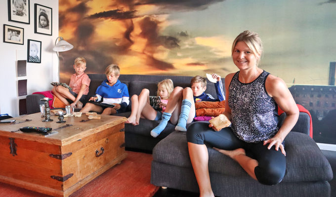 annalissjanis_barn_soffan