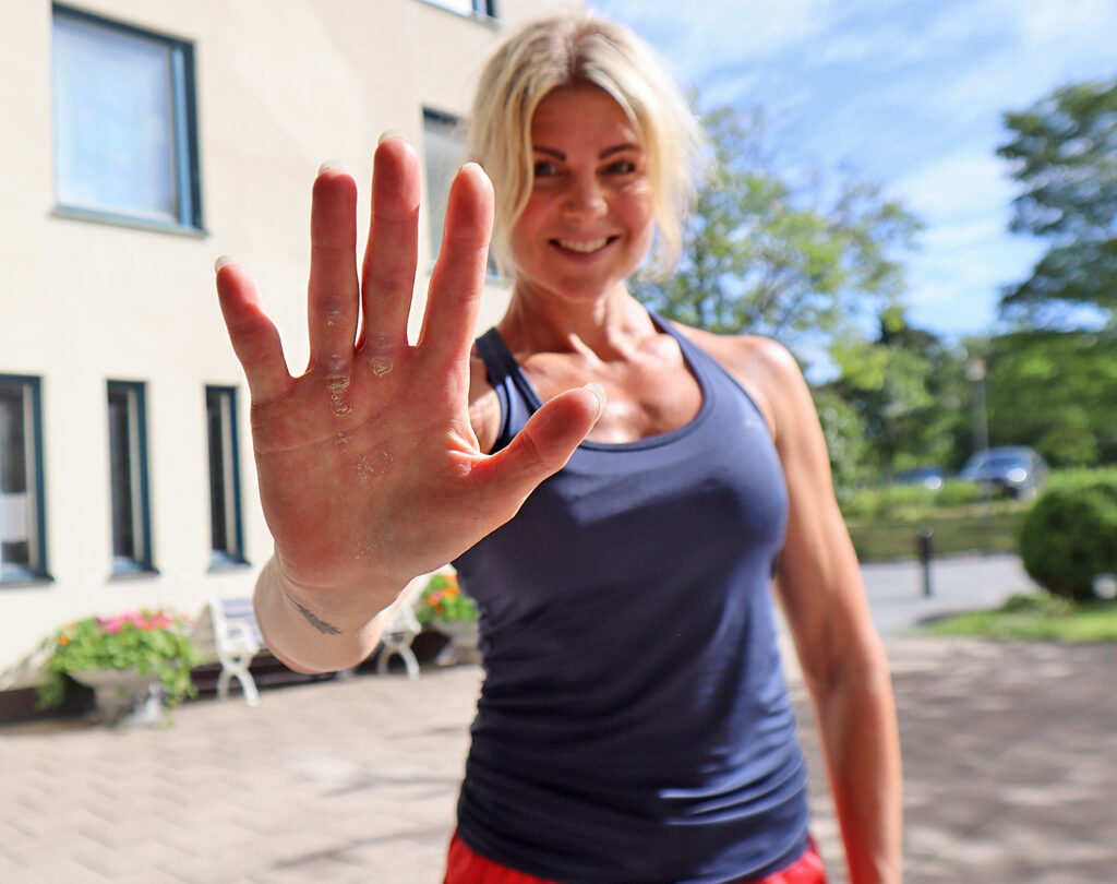 valkar_hand_annalissjanis-1024x810 - somrigt stockholm