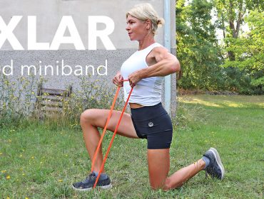 axelträning med miniband