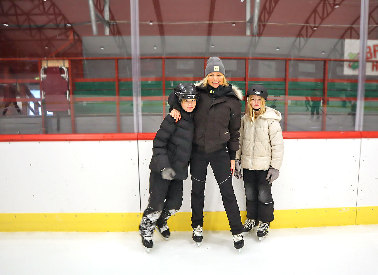 skridsko_danica_annajonasson-junior_jonna - närvaro