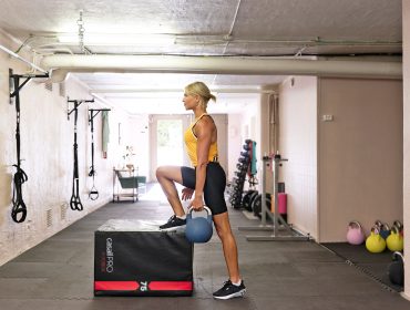 Konditionsträning utan hopp rumptränign träning med en kettlebell