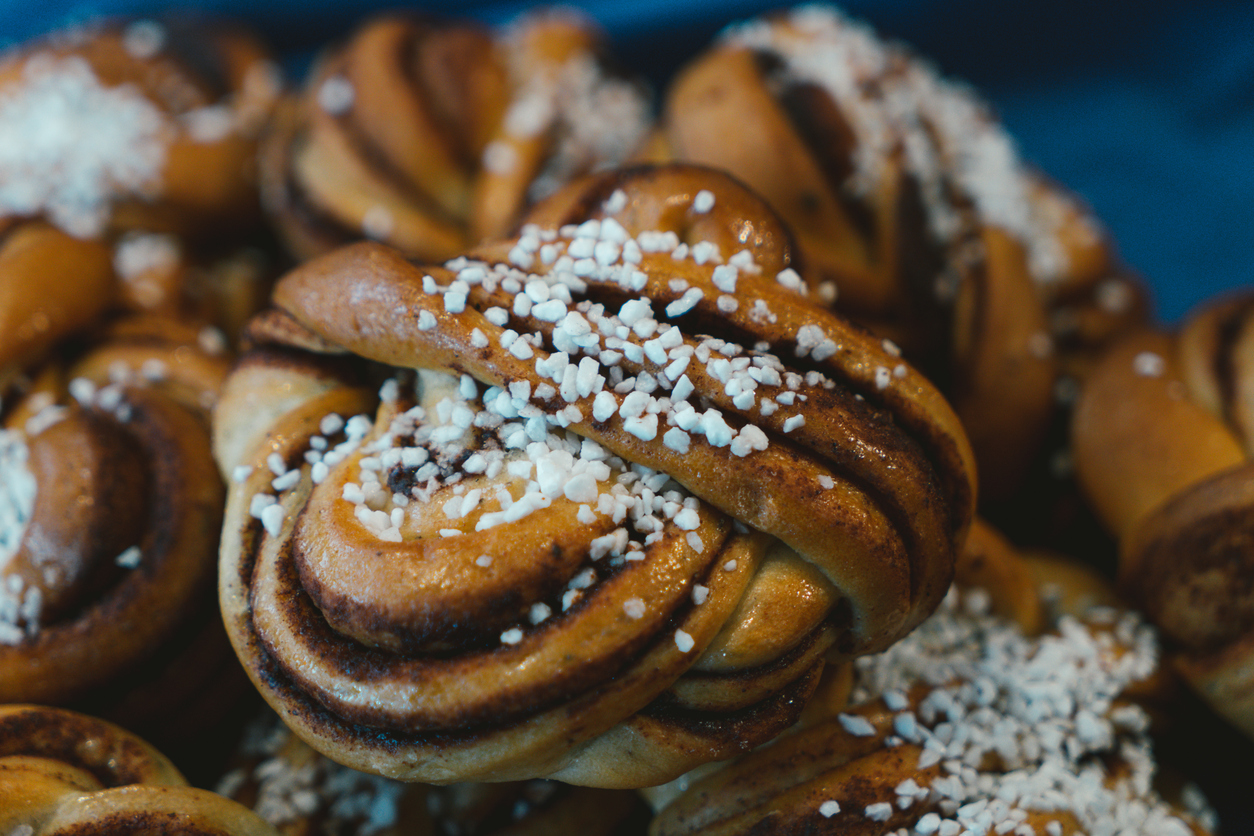 iStock-612015788 - 5 skäl till att äta en helt vanlig kanelbulle idag