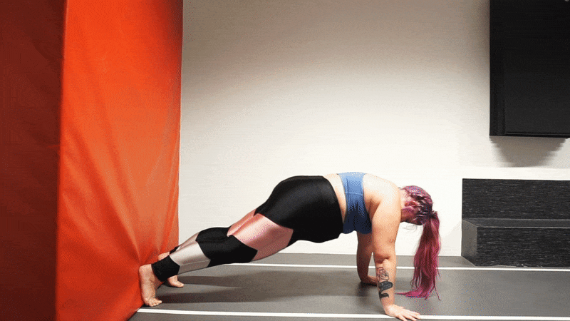 wall-walk-1 - 3 kombinationer som gör magträningen roligare