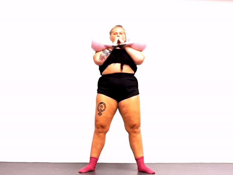 78a28045-a592-4946-a24b-39269f7ecabc-14722-000019daec804766 - Helkroppspass med kettlebells för 3 olika nivåer