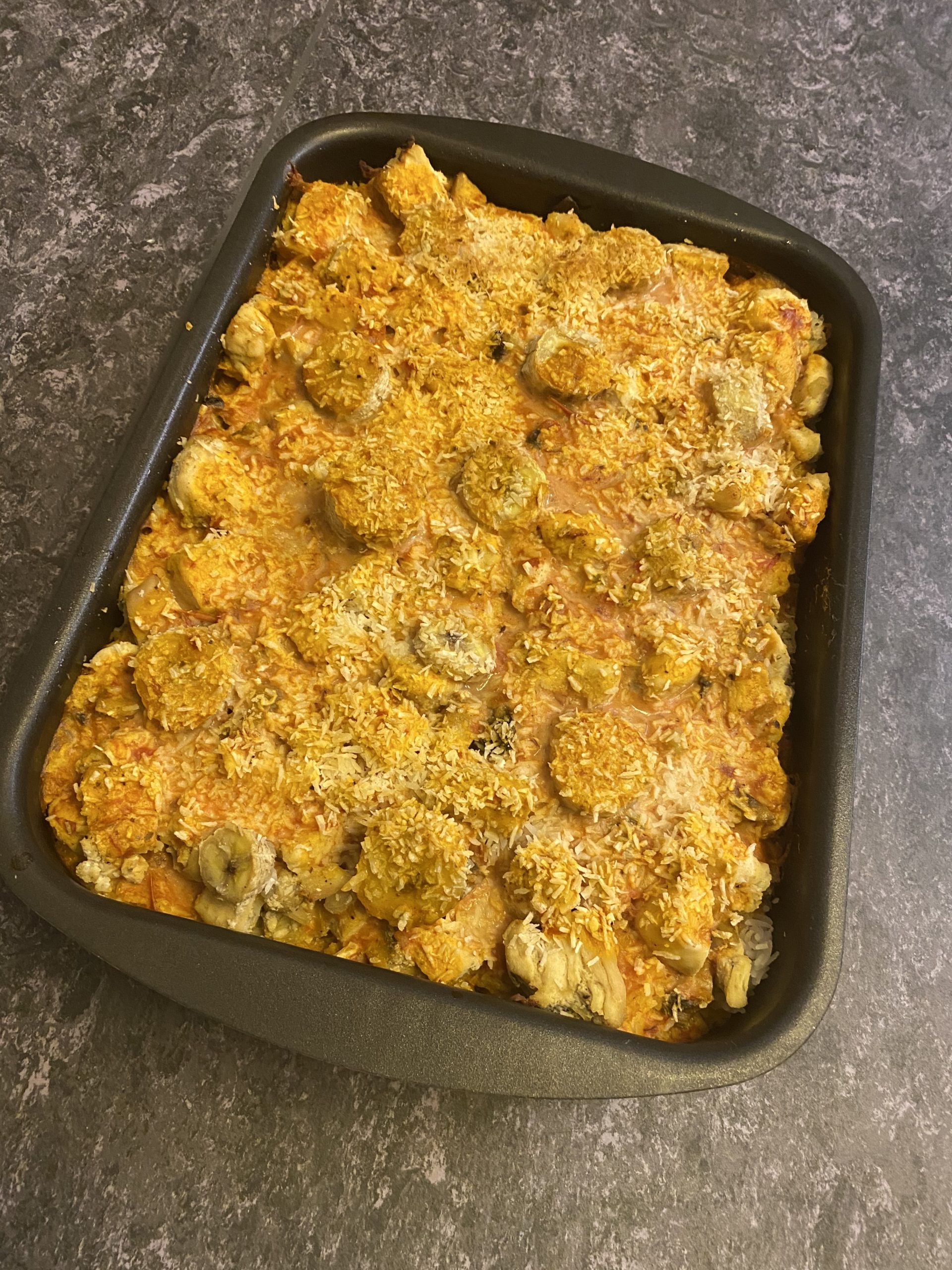 1oTVQNElSXugsZOCdEyPA-scaled - Kycklinggratäng med curry och kokos!