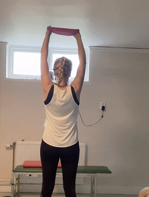 latsdrag-med-miniband - Överkroppspass med minibands