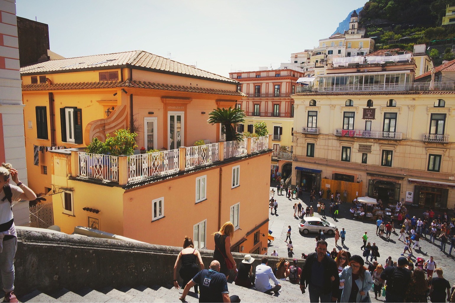 201904230910400572 - Guldkant på café Pansa