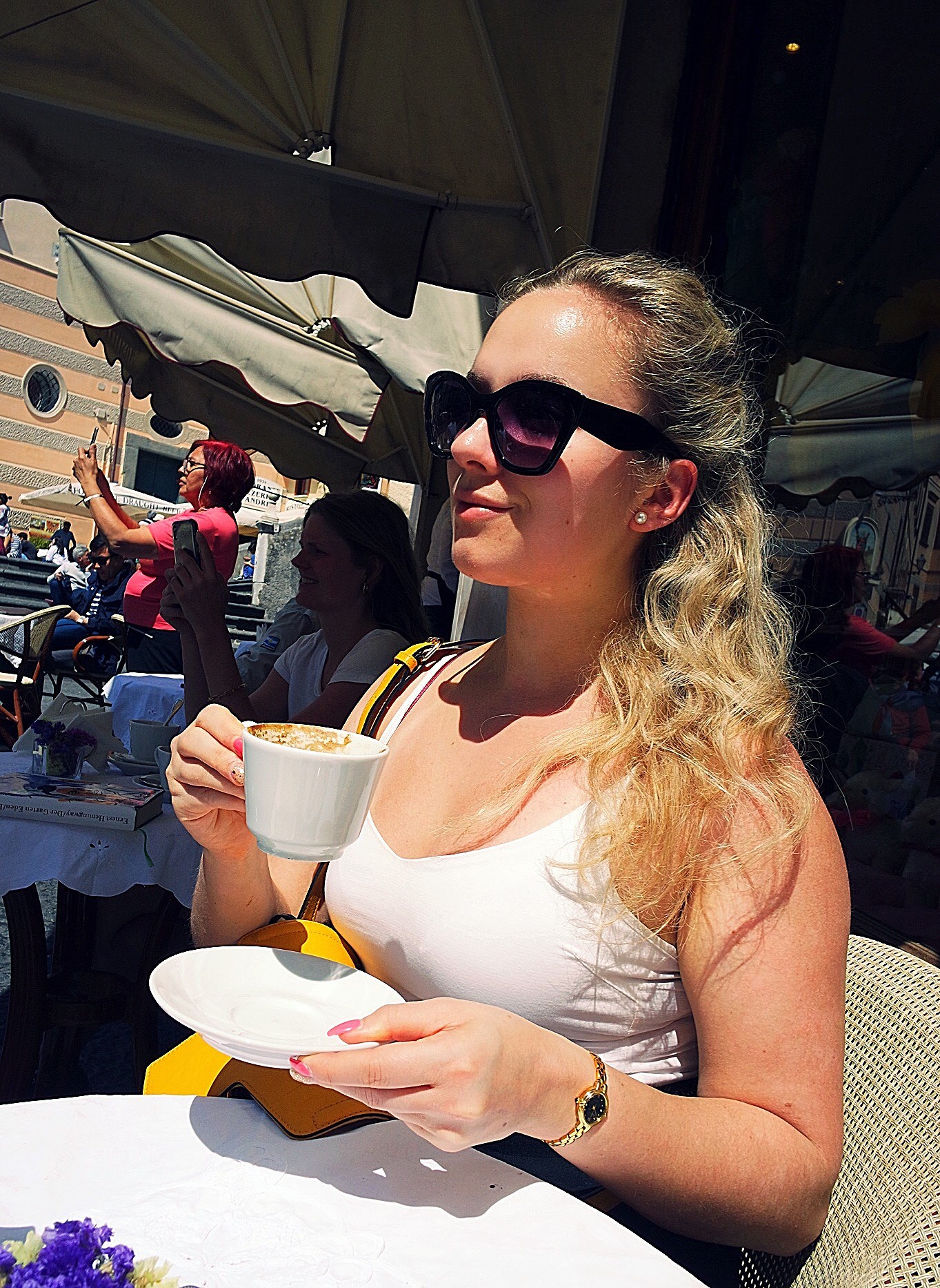 201904230910441790 - Guldkant på café Pansa