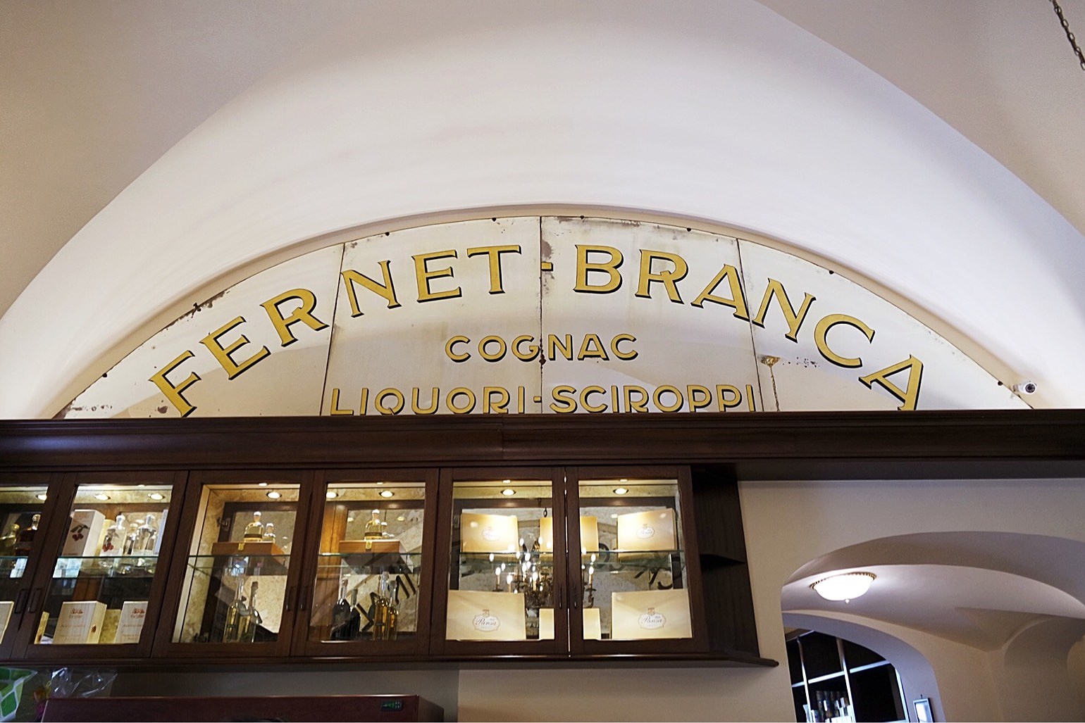 201904230910464789 - Guldkant på café Pansa