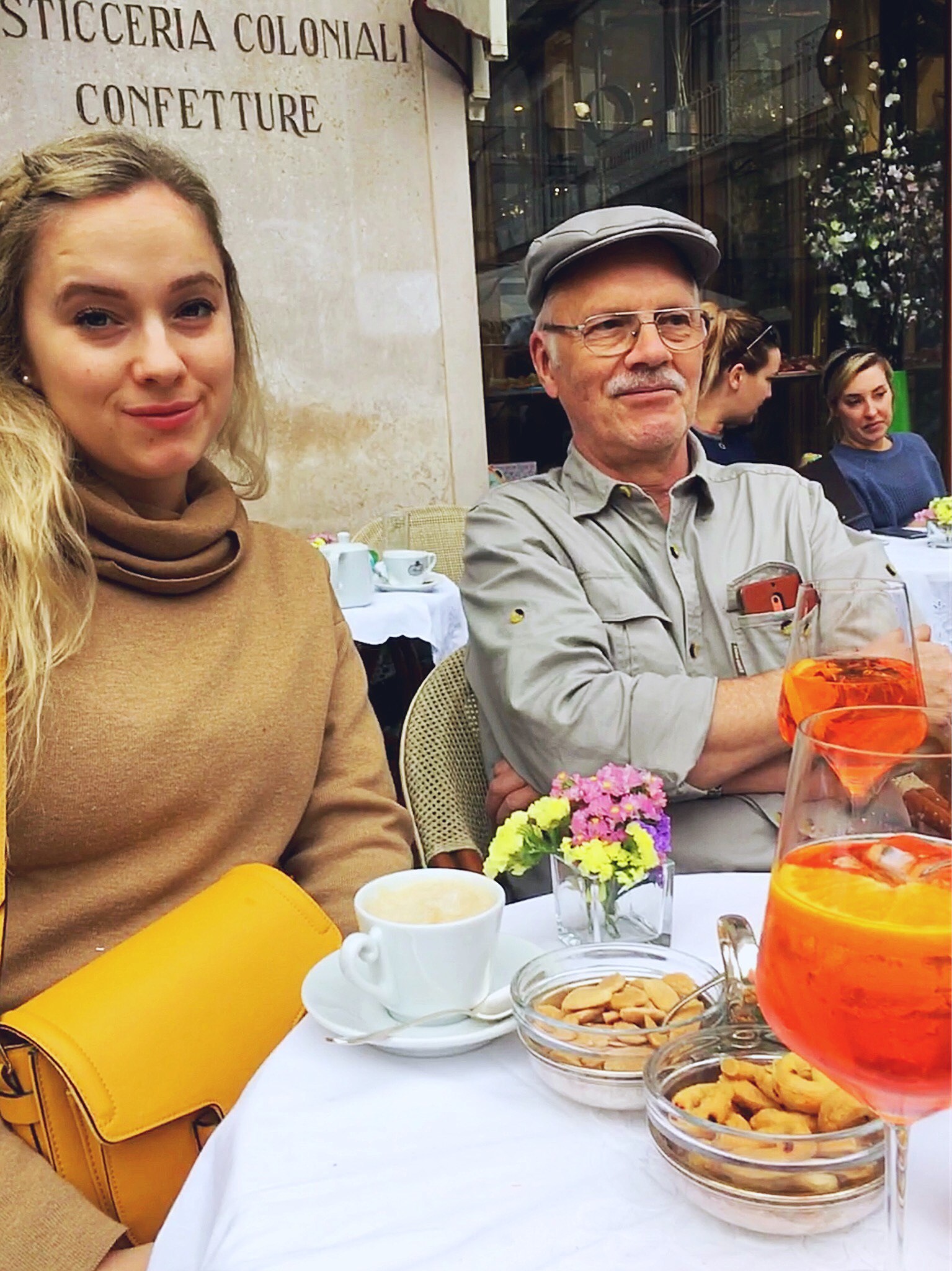 201904230910561161 - Guldkant på café Pansa