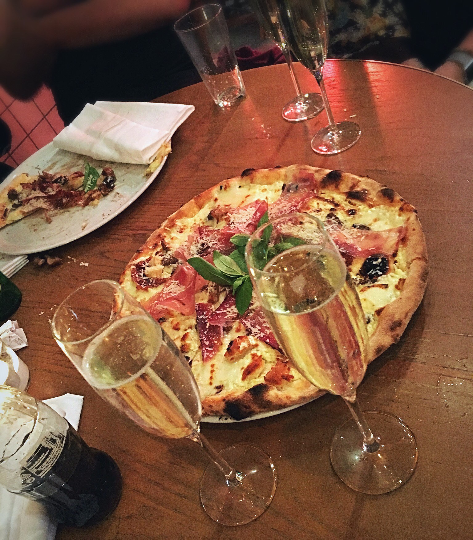 201905040728113189 - Hängselbyxor på och vidare till TVinspelning