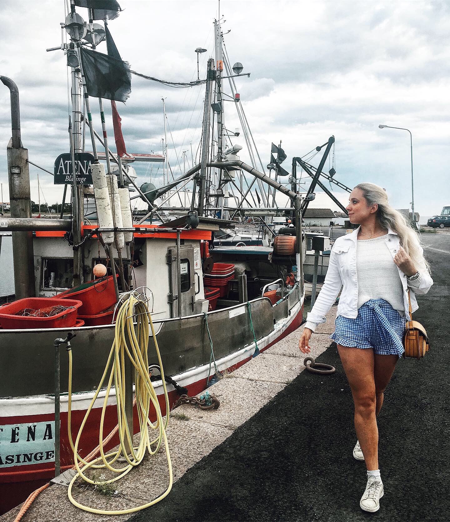 201907121621297788 - Motorstopp med en lastbil bakom