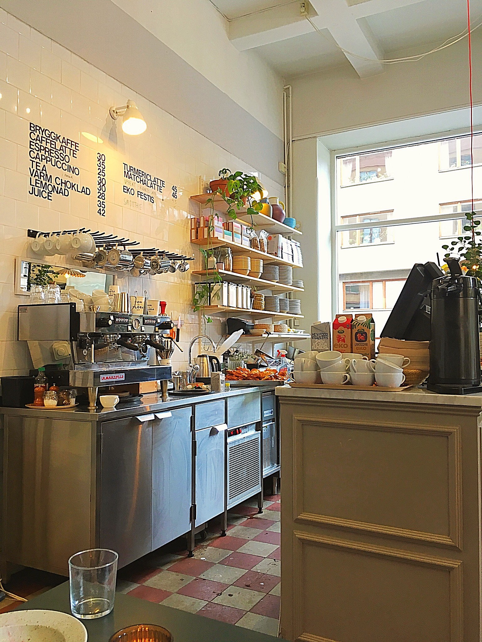 201910291451519149 - News: F blir J