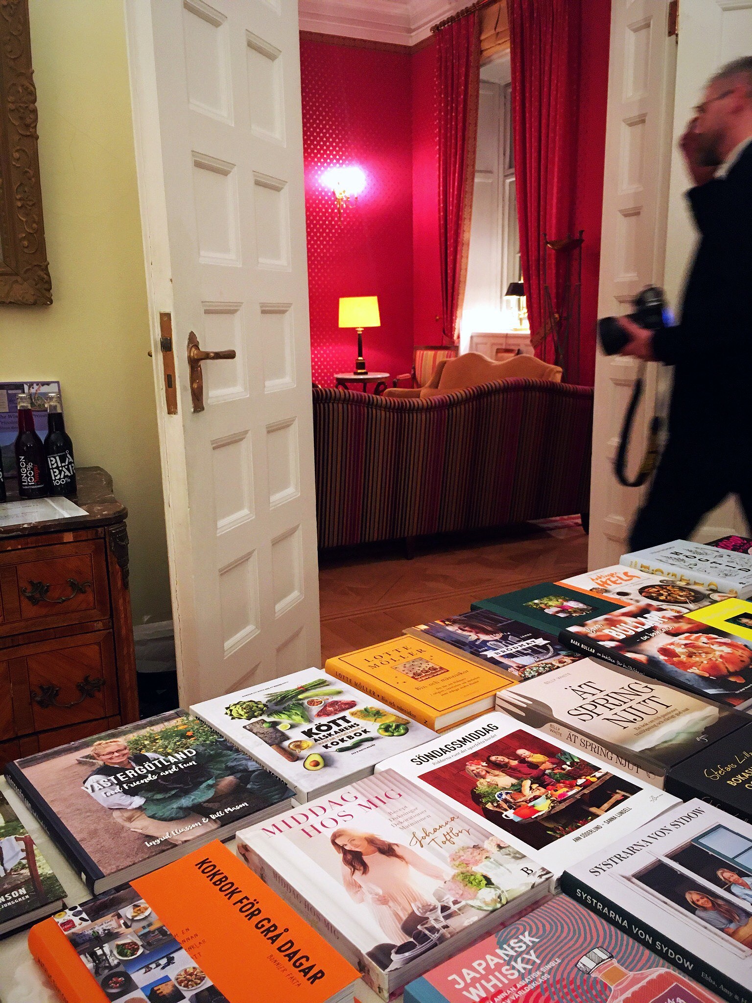 201912190556584708 - Hjärtat rusade på franska ambassaden