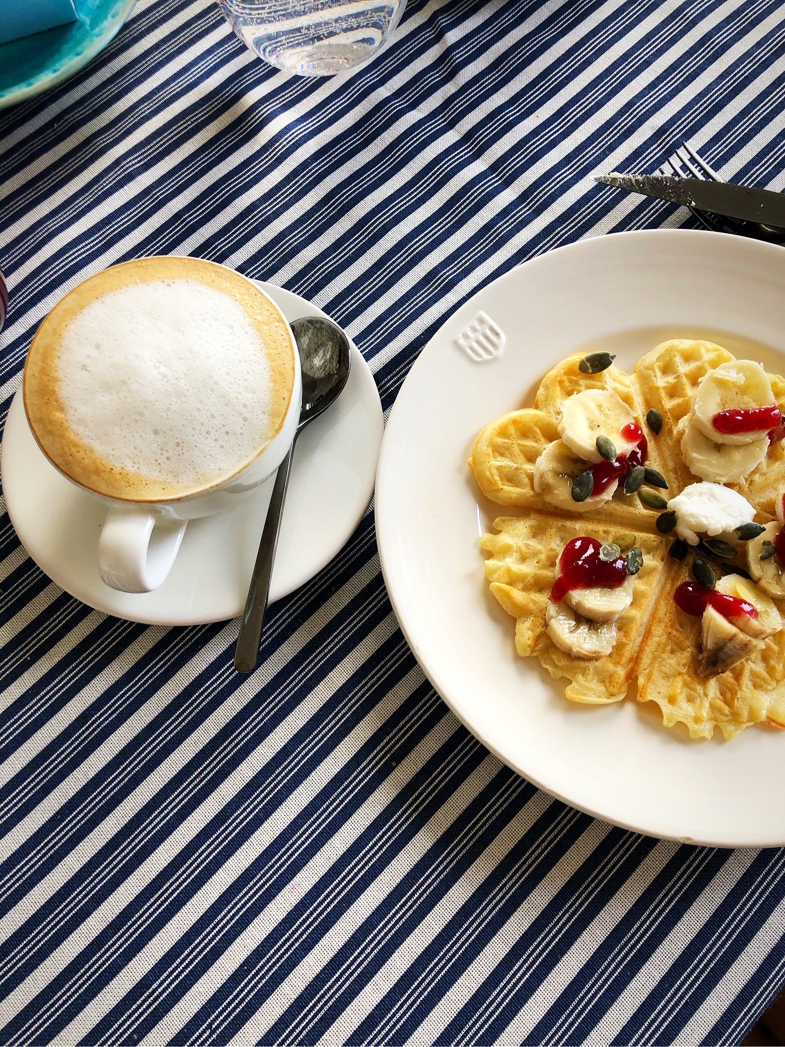 202003300613045297 - Distansförhållande