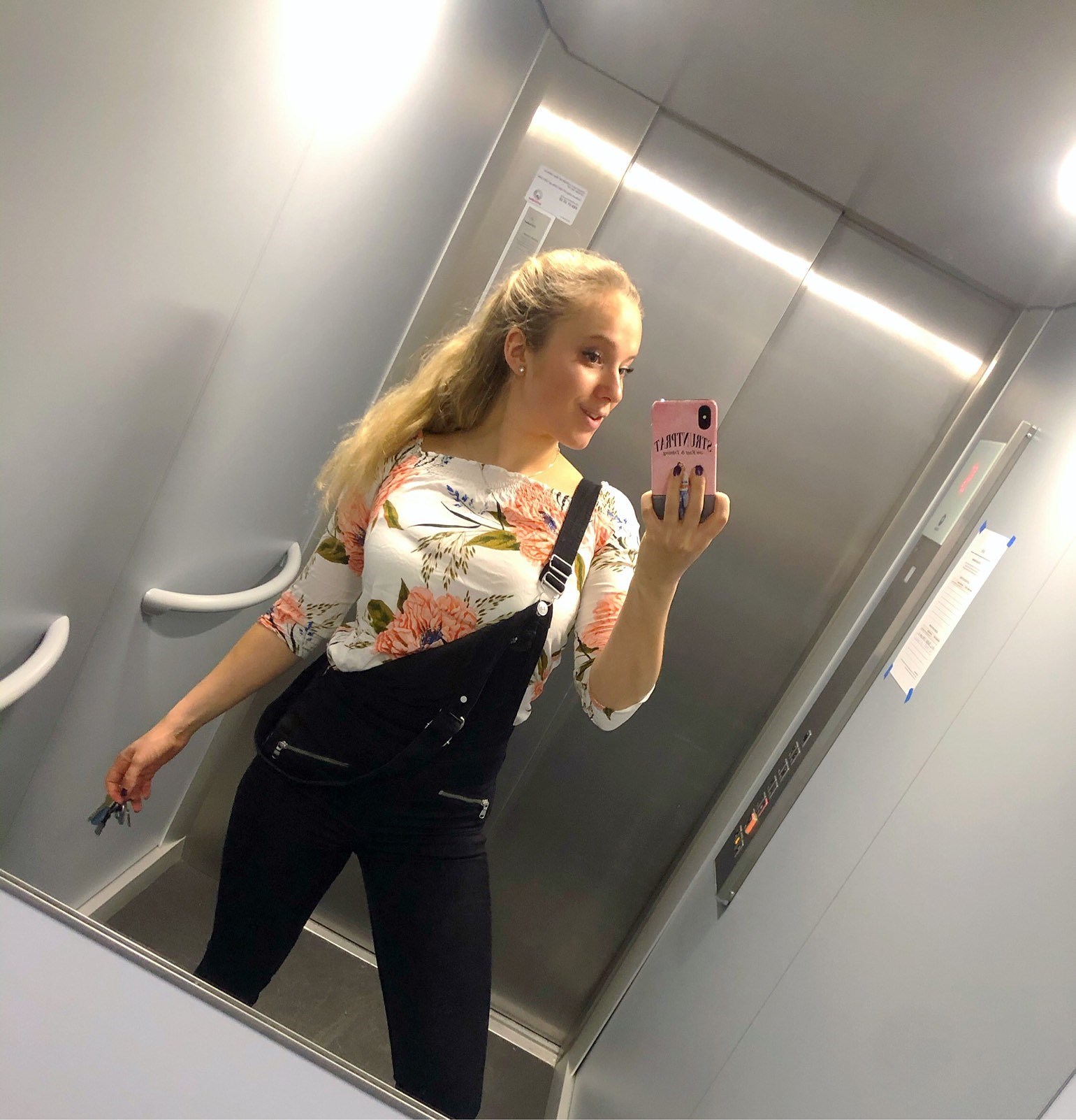 202004100958423877 - Fetaostpaj med spenat och soltorkade tomater