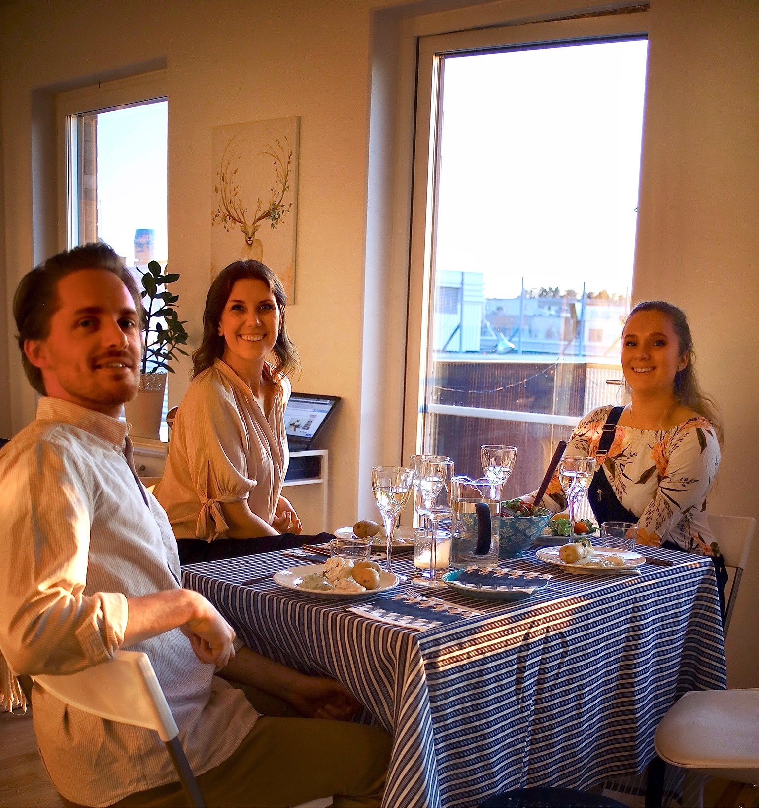 202004100958434312 - Fetaostpaj med spenat och soltorkade tomater