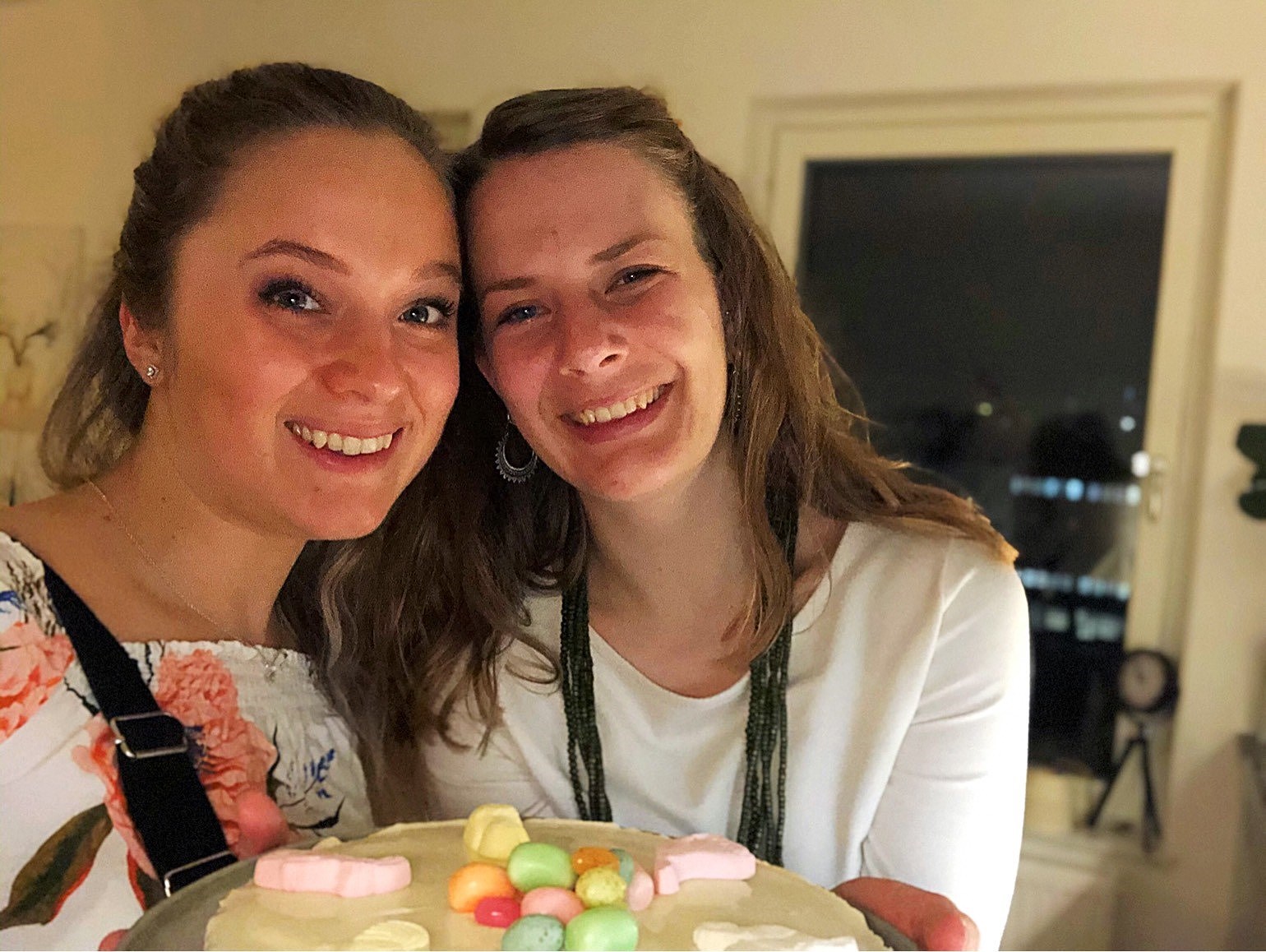 202004100958453860 - Fetaostpaj med spenat och soltorkade tomater