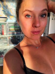 202004241347267356-225x300 - Du kan inte tänka att din mest strikta dag är din norm